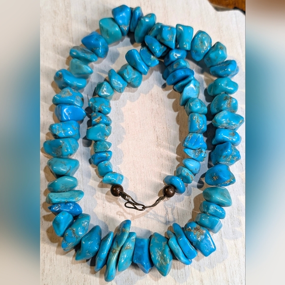 CHUNKY Stunning Vintage Native American Turquoise Necklace - Picture 2 of 2